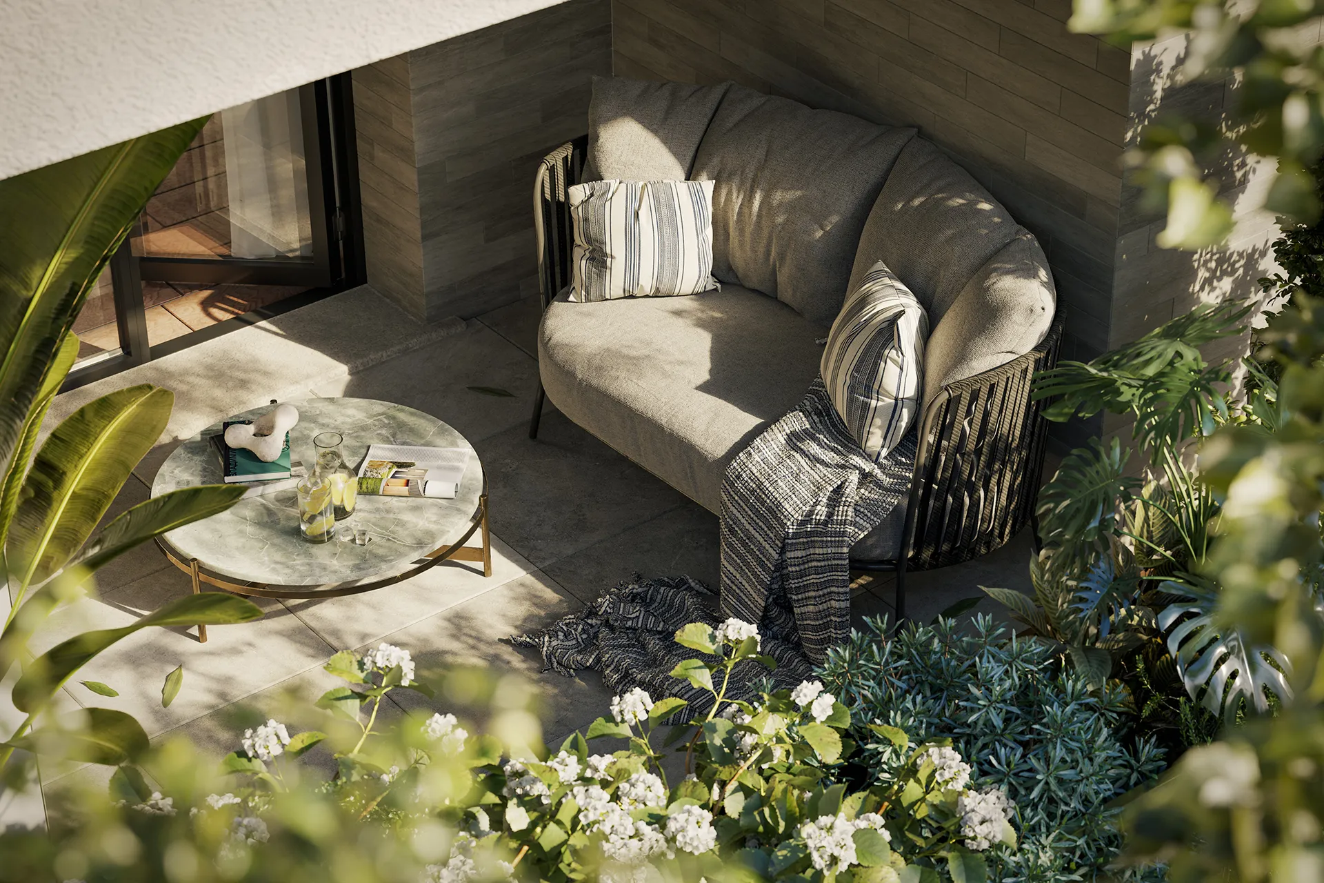 Loggia privata arredata con divano e tavolino Clivia Living Pisana